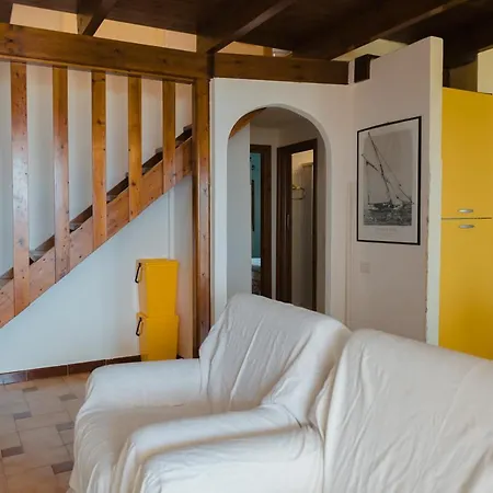 La Terrazza Blu بيت للعطل مارينيلاّ