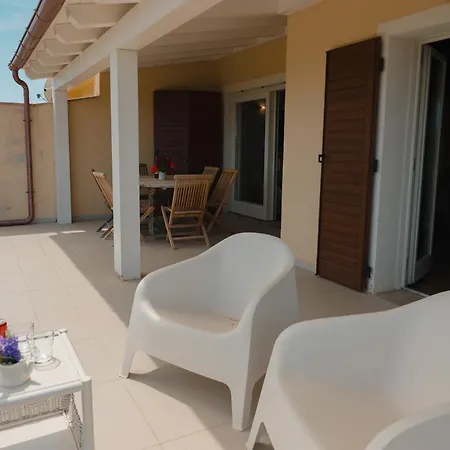 La Terrazza Blu بيت للعطل *